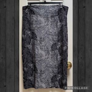 LuLaRoe Ivy Pencil Skirt - size 2x - grey florals